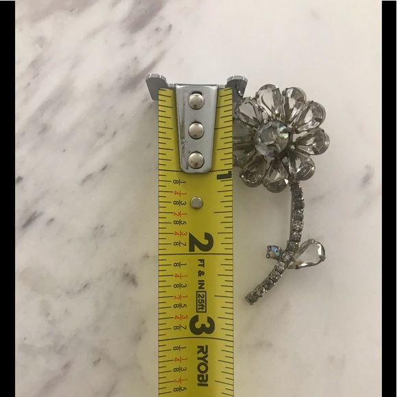 Exquisite Rhinestone Crystal Flower Brooch - Picture 5 of 5